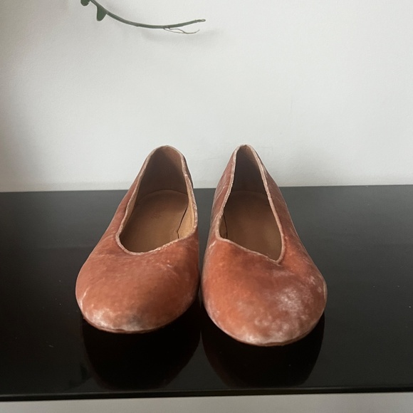 Madewell suede flats - Picture 2 of 7